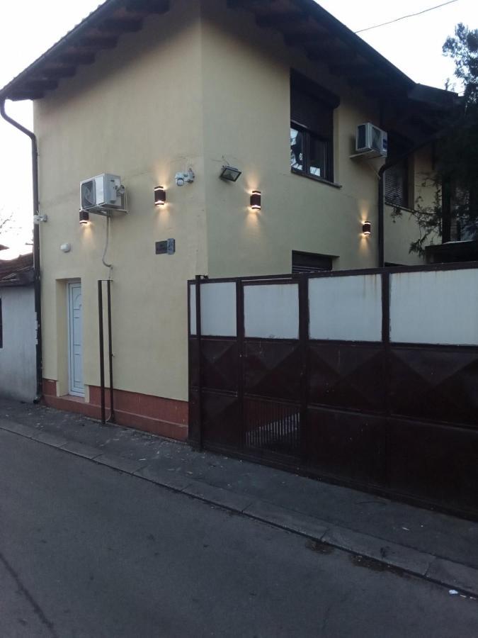 Apartman En Dusanovac Exteriér fotografie