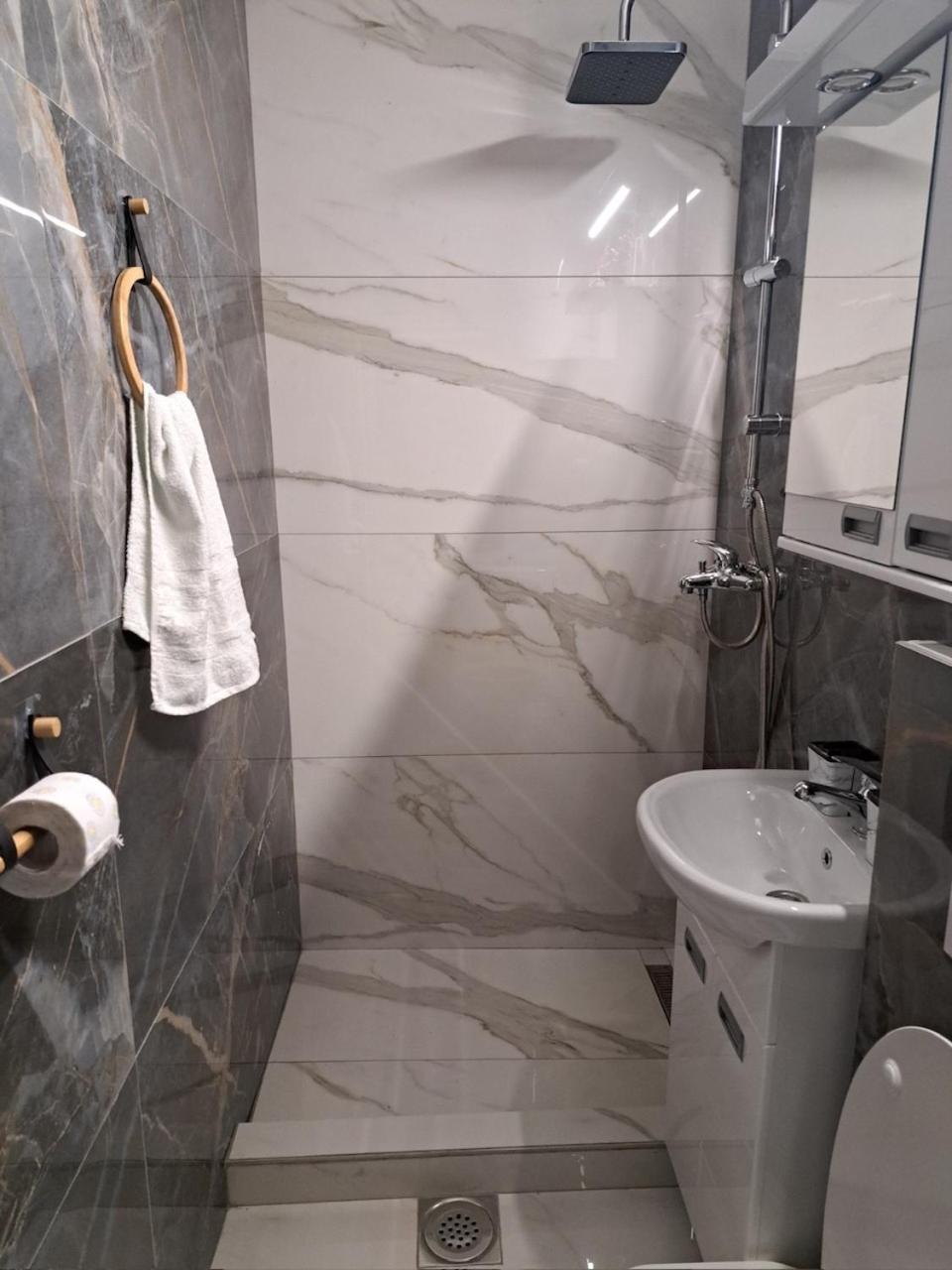 Apartman En Dusanovac Exteriér fotografie